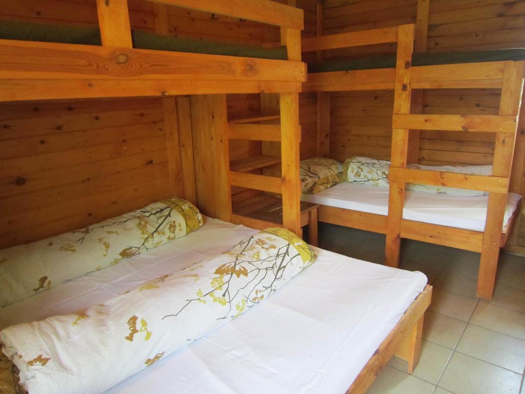 Nyirfaliget Lovaskemping Es Turistahaz Hotel Nyiregyhaza Phòng bức ảnh